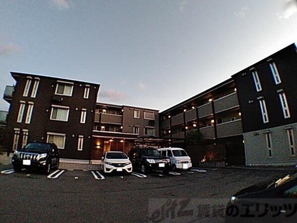 サンスクエア千里万博 B棟の物件外観写真